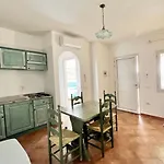Appart hôtel In With Air Conditioning And Private Outdoor Area Orosei