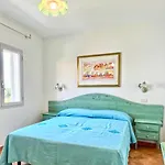 Appart hôtel In With Air Conditioning And Private Outdoor Area 3*
