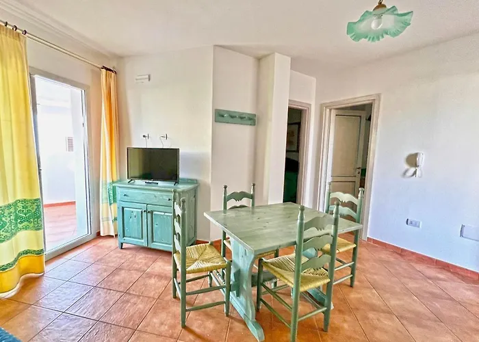 In With Air Conditioning And Private Outdoor Area 3*