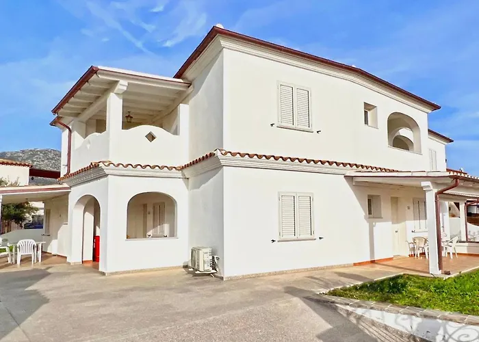 In With Air Conditioning And Private Outdoor Area Aparthotel 3*